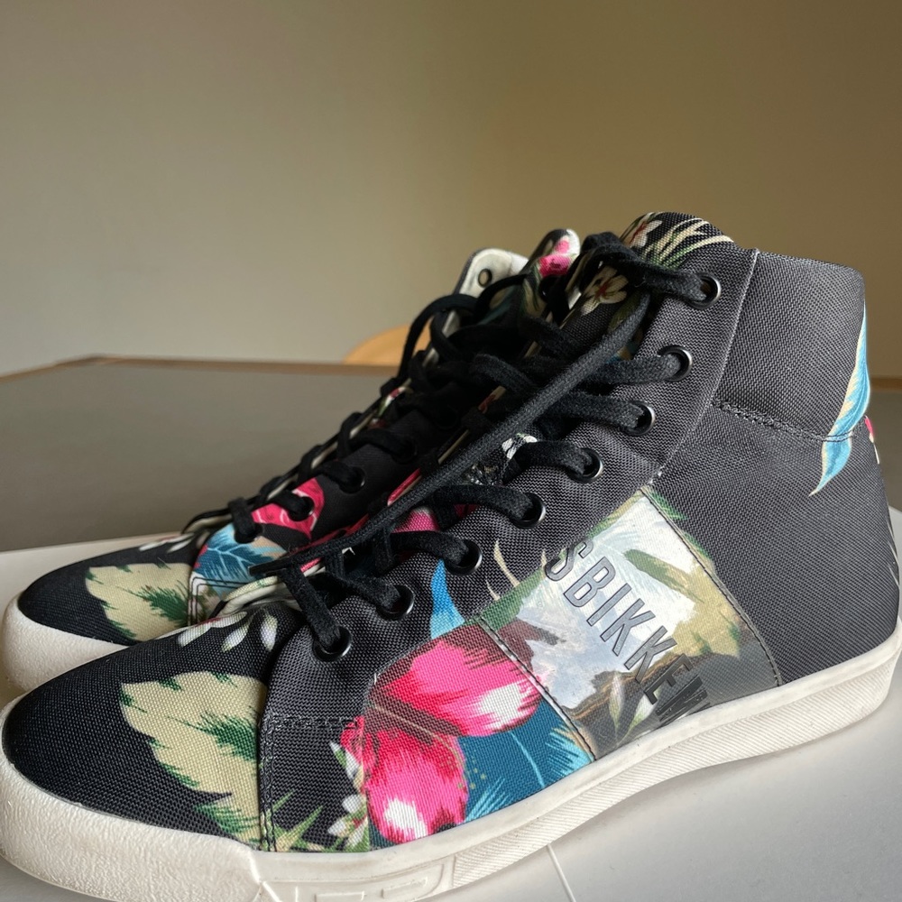Bikkembergs Black Floral hi top sneakers, size 8 (US)